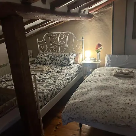 La Casa De Maestros